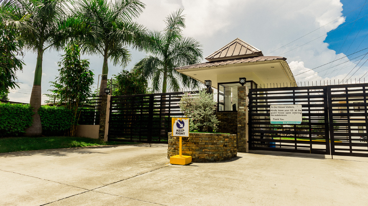 The guardhouse and entrance gate at Anami Homes Mactan
