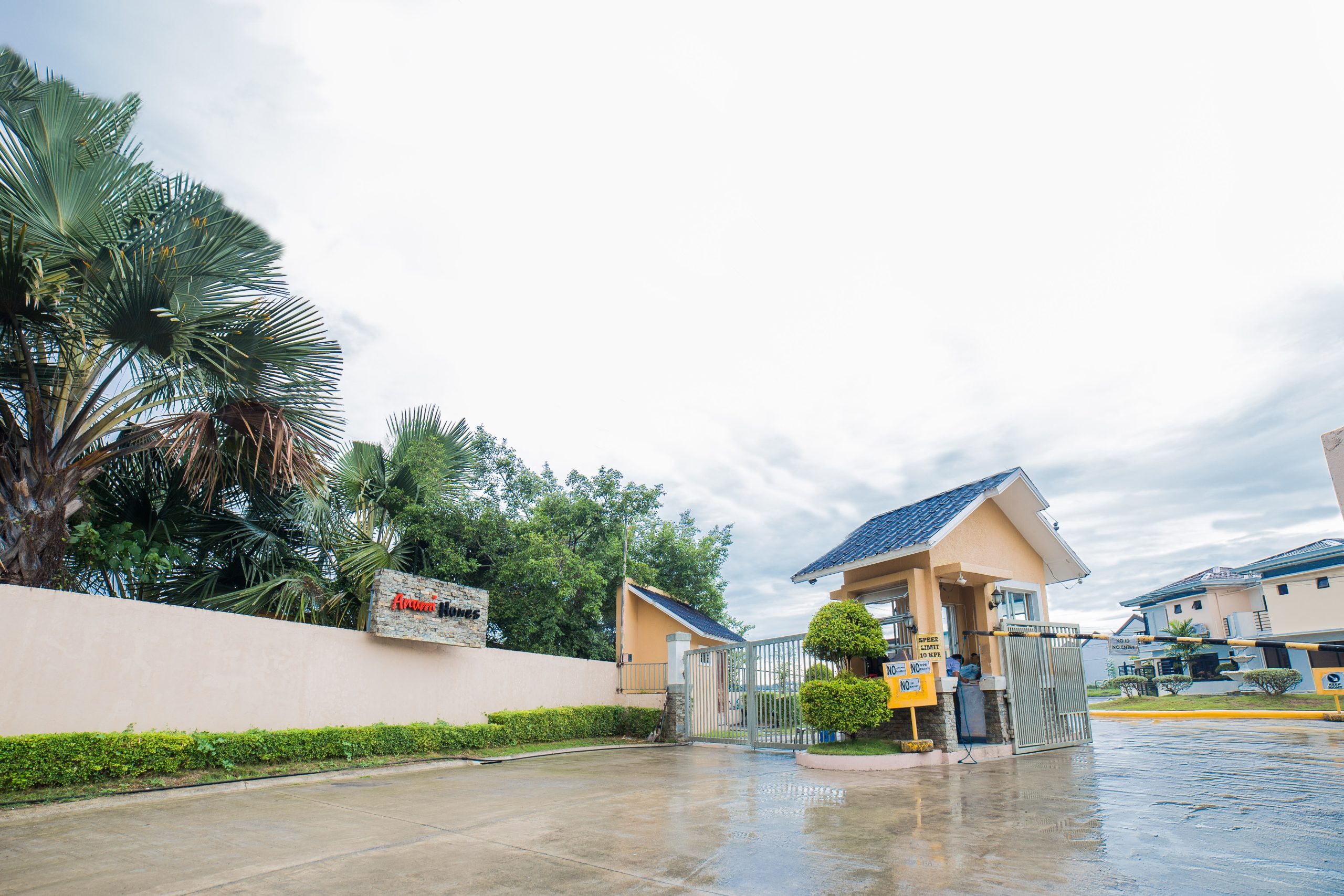 The guardhouse and entrance gate at Anami Homes North
