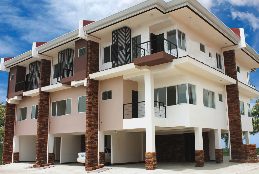 A three-storey townhouse block at Anami Homes South